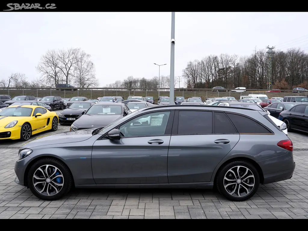 Mercedes-Benz Třídy C, C 350e Plug -in hybrid/280PS - fotka 3