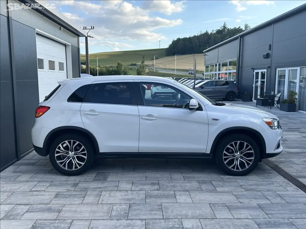 Mitsubishi ASX, 2,2DI-D 150PS Intense+ A/T 4x4 - fotka 6