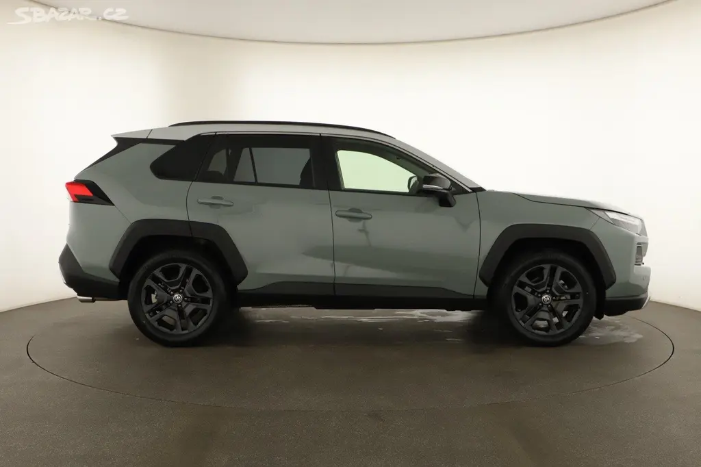 Toyota Rav4, 2.5 Hybrid, Full LED - fotka 6