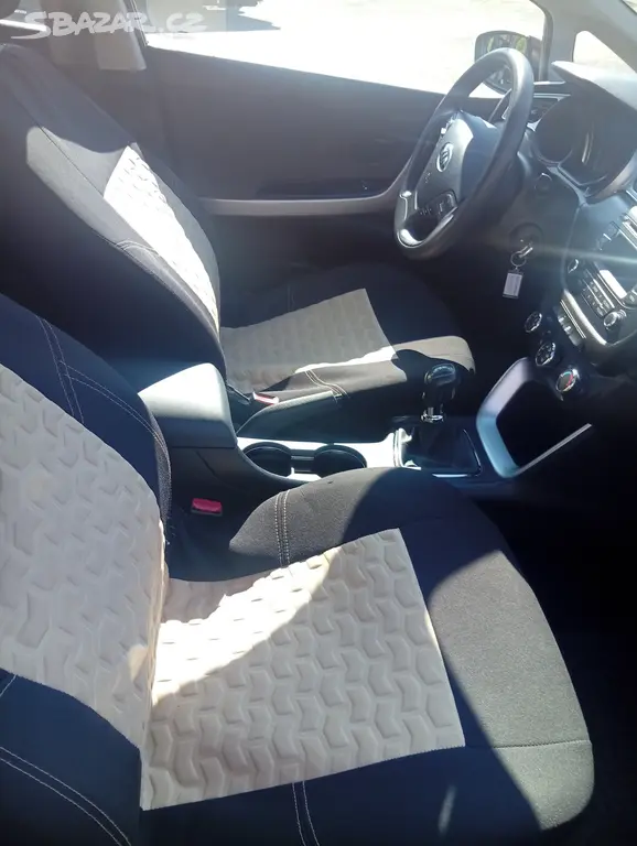 Kia Ceed 1,4 benzín CVVT 73kw 1.maj ČR -71979km - fotka 5