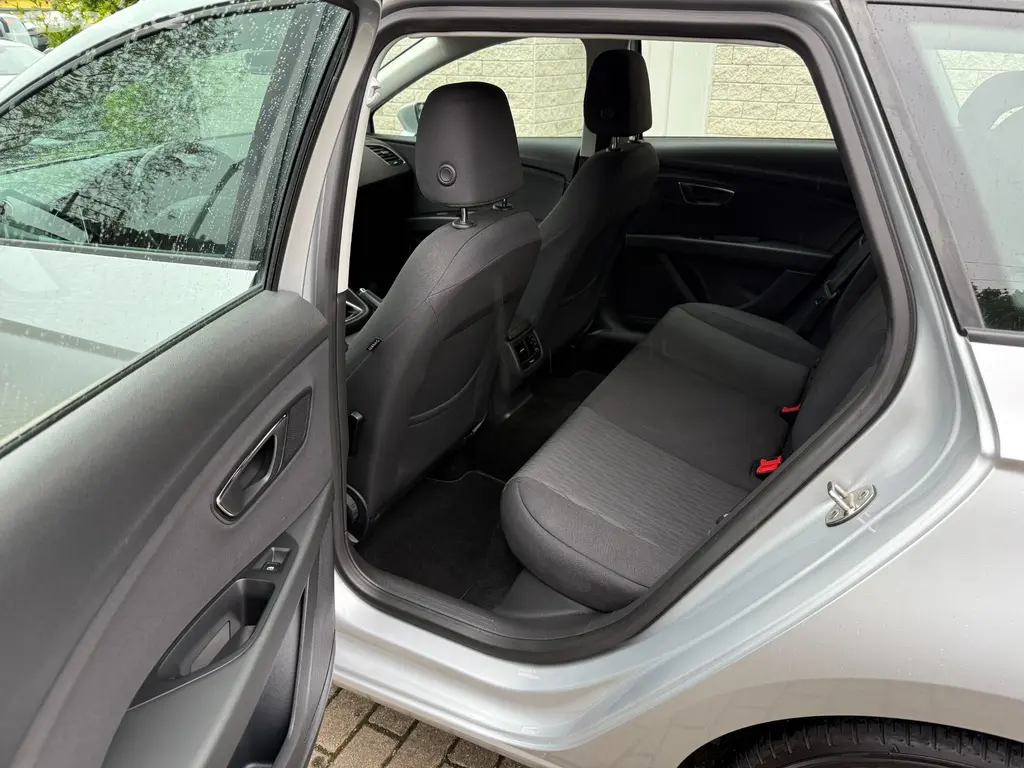 Seat Leon 2.0 TDI 110 kW, 2016, najeto 174 023 km - fotka 6