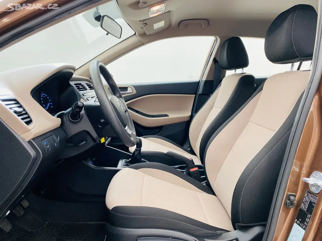Hyundai i20, 1.25i 55kW 1. Majitel - fotka 5