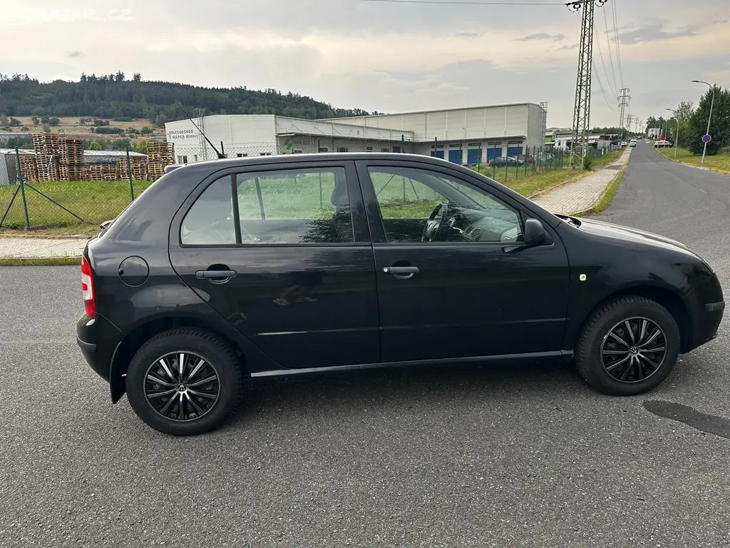 ŠKODA FABIA 1.4 16V - fotka 6