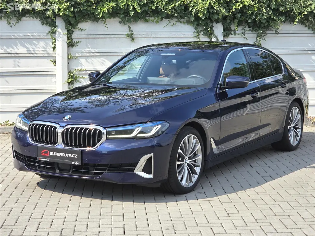BMW Řada 5, 3,0 540i xDrive Luxury Laser H - fotka 3