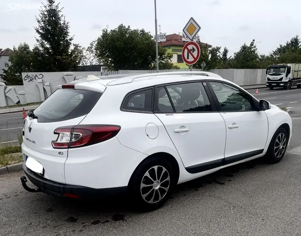 AUTO i pro Autoškolu - fotka 3