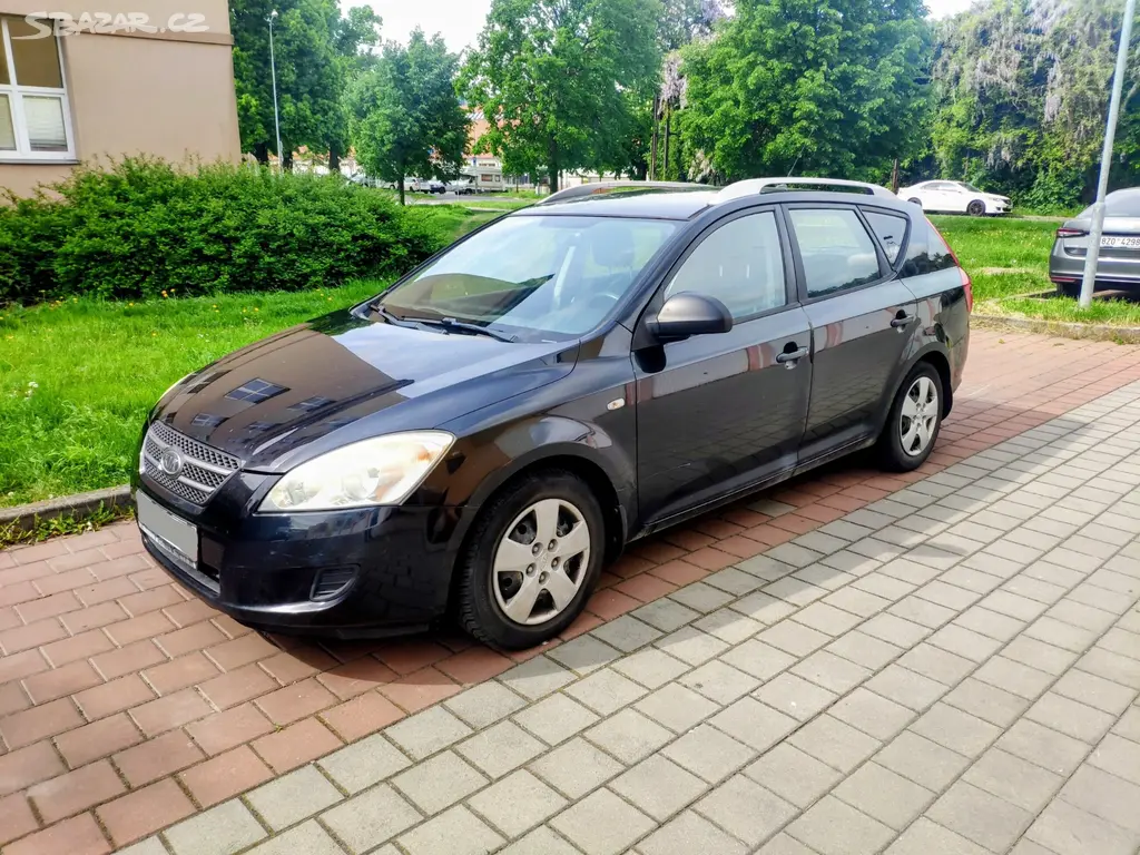 Kia Ceed 1.4i 80 kW Combi, KLIMA MRAZÍ, TOP CENA