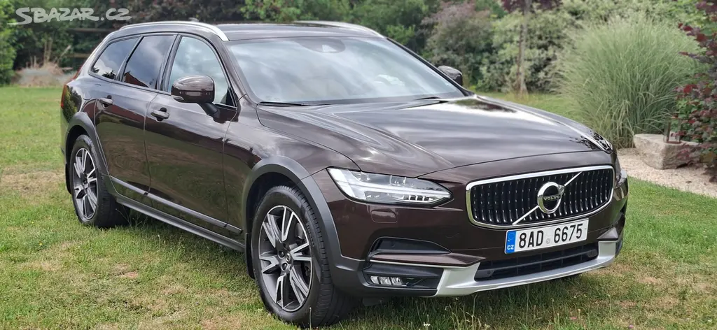 Volvo V90 CC D5 05/2020 - fotka 3