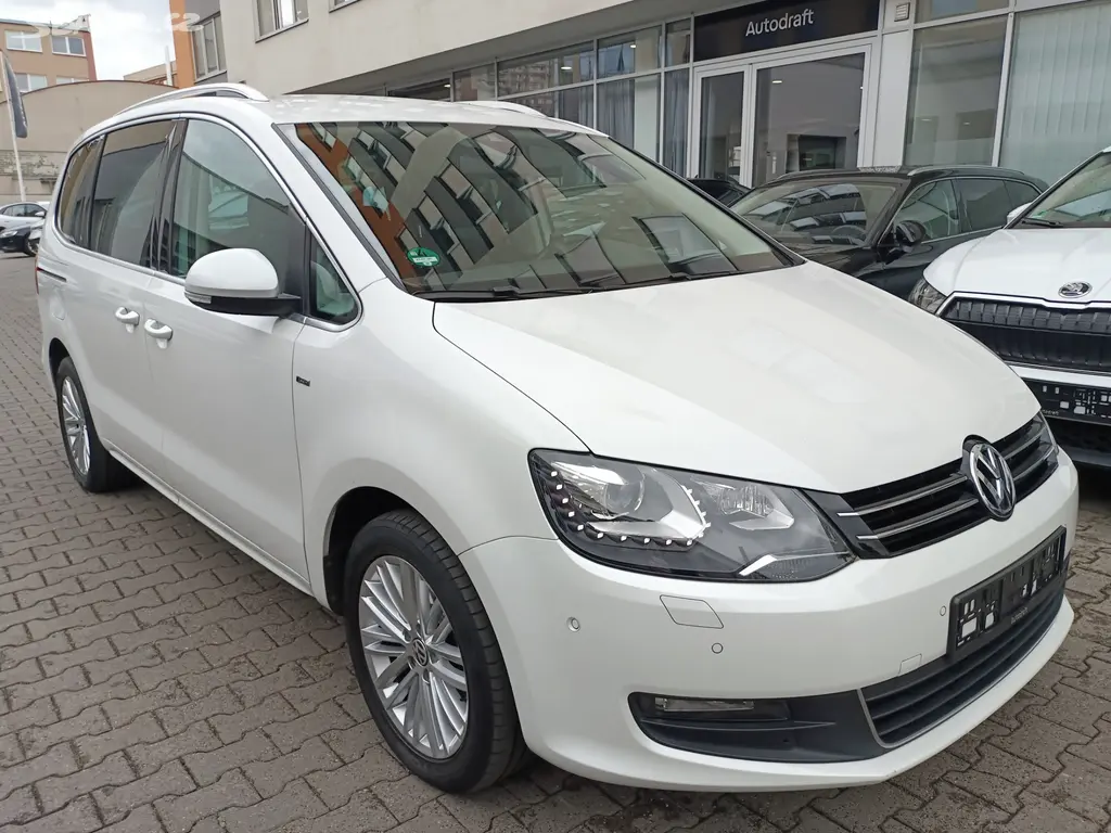 Volkswagen Sharan 2.0 TDI Cup 103kW DSG / 7-míst