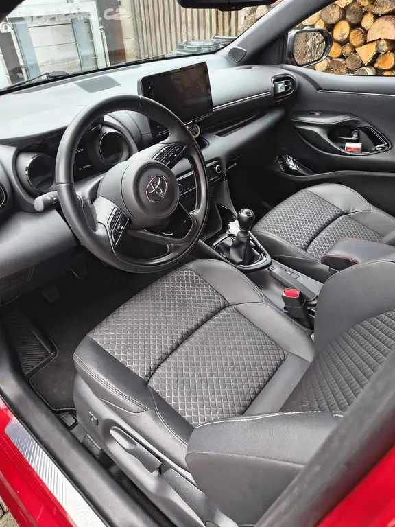 Toyota yaris - fotka 5