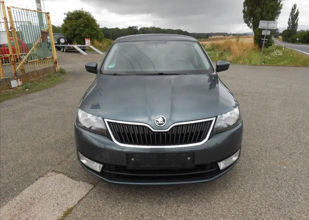 Škoda Rapid 1,2 63 kW KLIMA Historie benzín - fotka 6