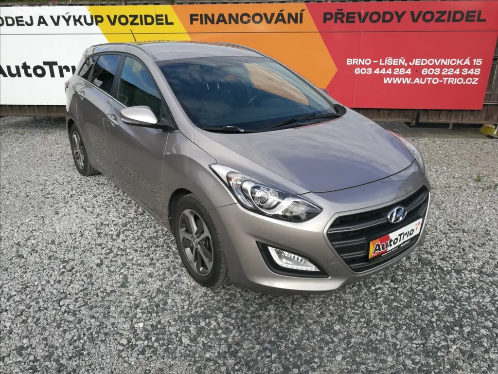 Hyundai i30, 1,6 GDi 1.majitel Weekend - fotka 2