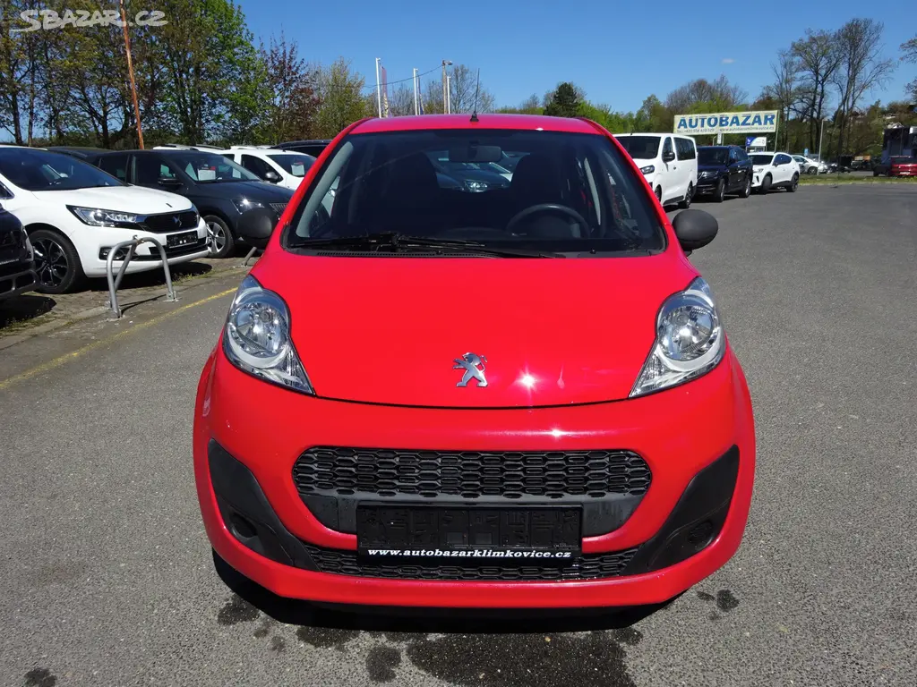 PEUGEOT 107 1,0 i - fotka 2