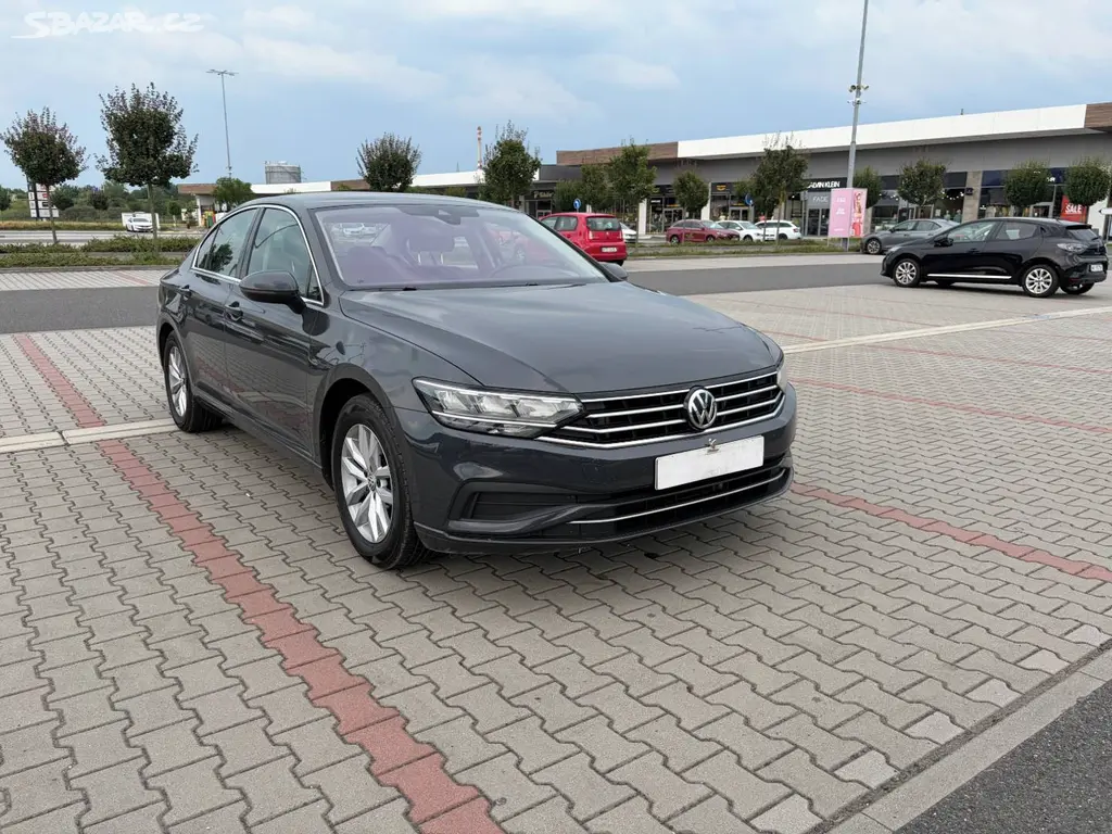 Volkswagen Passat 1.5 TSi 110kw ČR TOP VÝBAVA