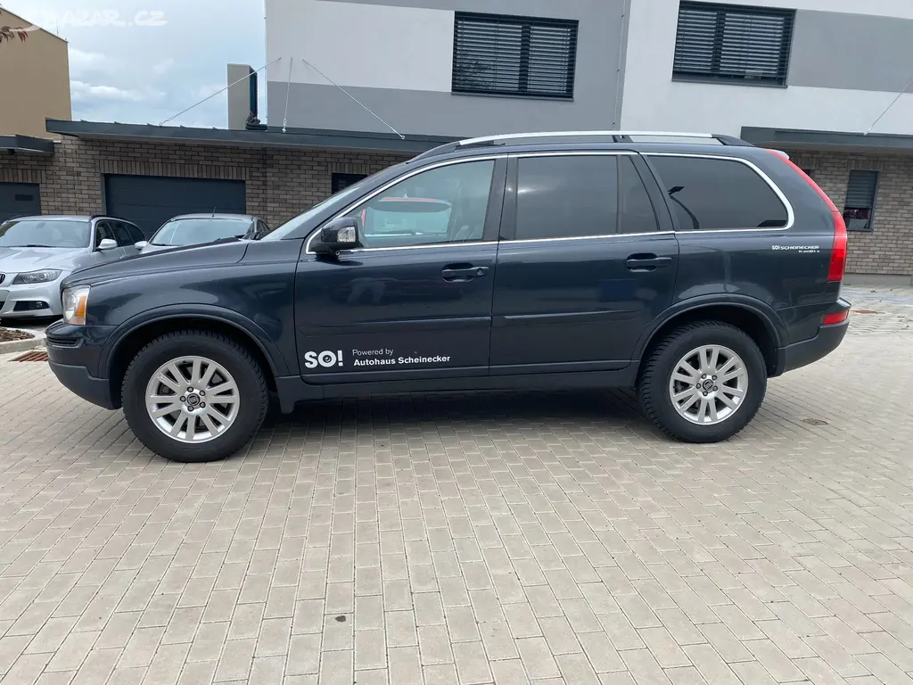 Volvo XC90 2.4D, 136 kW, 4x4, r. 2009, kůže, tažné - fotka 3
