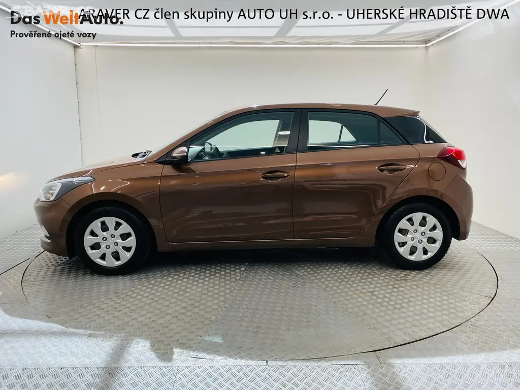 Hyundai i20, 1.25i 55kW 1. Majitel - fotka 3