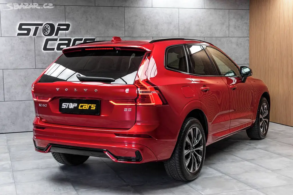 Volvo XC60, B5 184kW DARK PLUS*DPH*ČR 1.M* - fotka 6