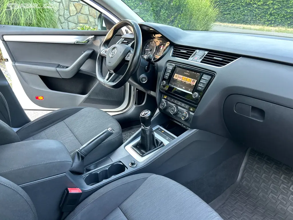 Škoda Octavia Combi 1.4TSi STYLE + ČR, 123 000km - fotka 5