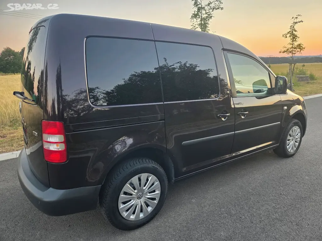 Volkswagen Caddy 1.6 TDI rok 2014 jen 188tkm SENZO - fotka 5
