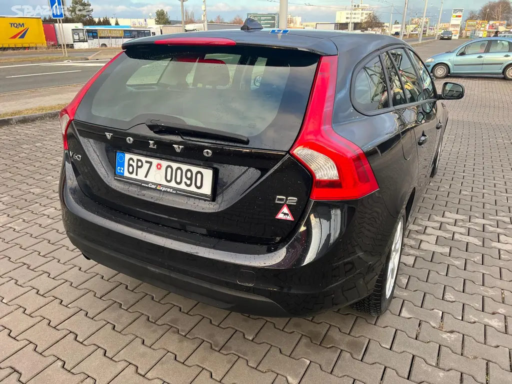 PRONÁJEM VOLVO V60 1.6 TDi - fotka 5