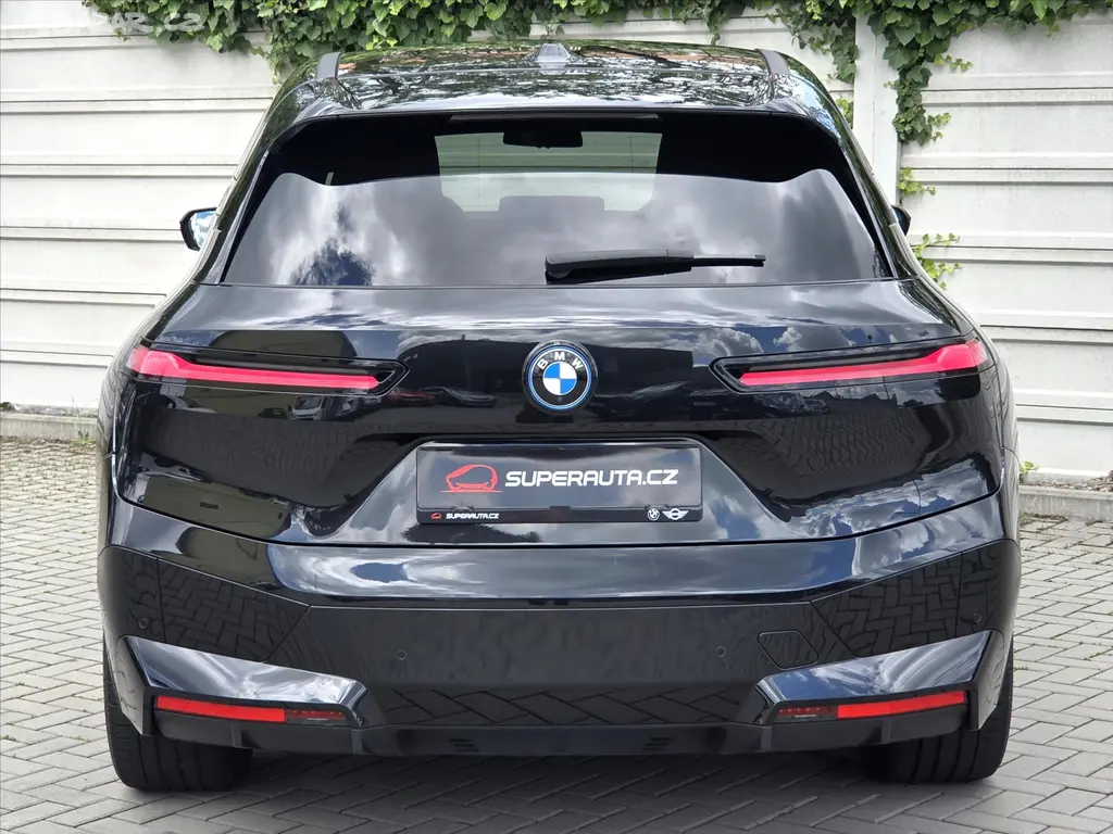 BMW iX, xDrive40 Sport paket SoH 96% 1 - fotka 6