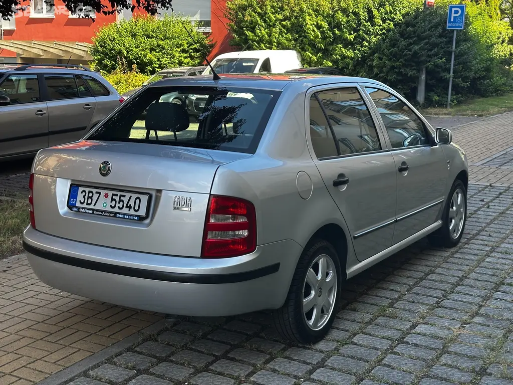 Škoda Fabia 2.0 85 kW Elegance Serviska ALU R15 - fotka 5