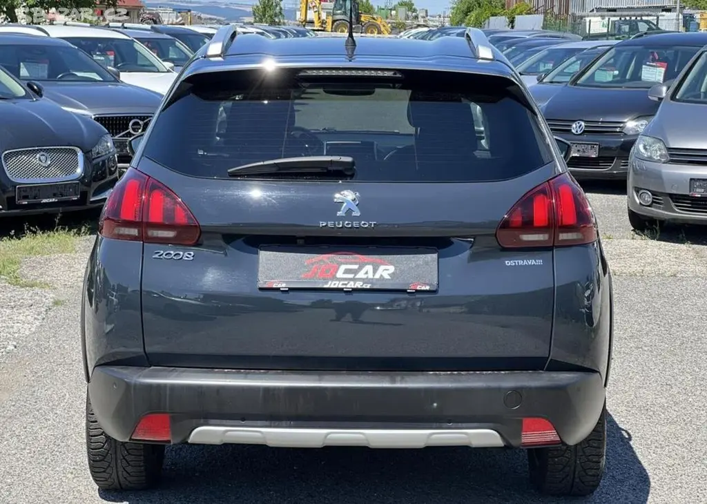 Peugeot 2008 Allure 1.2i KOUPENO V ČR 1.MAJ - fotka 6