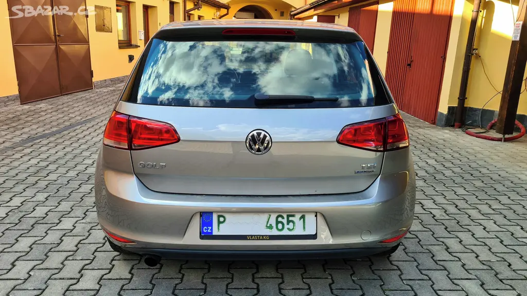 VOLKSWAGEN GOLF 1.2 TSi / 77 kW - fotka 4