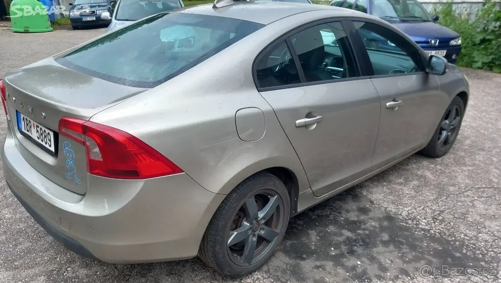Volvo S60 D3 komplet po servisu - fotka 5