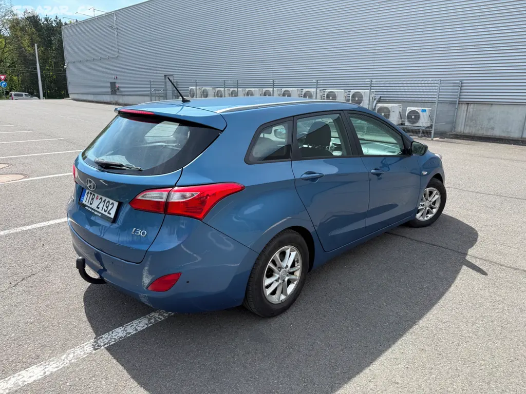 HYUNDAI i30 1,6 MPI 16V 88kW - 2016 - 1.maj - DPH - fotka 5