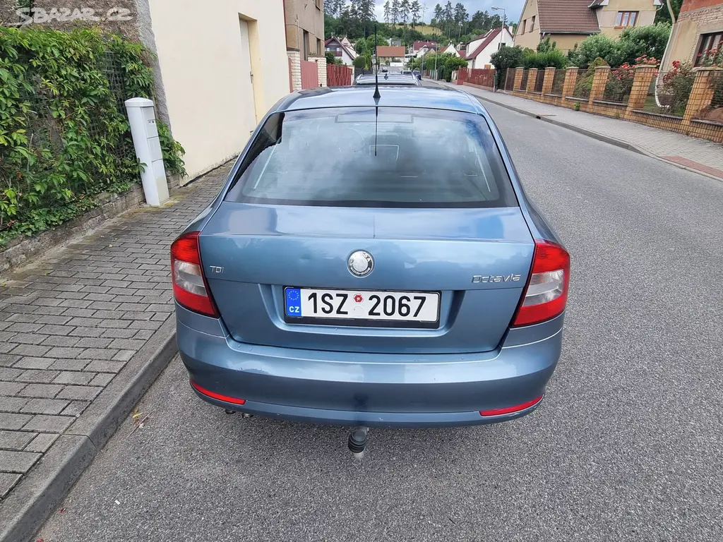 ŠKODA OCTAVIA 1.9 TDI, 2010 - fotka 4