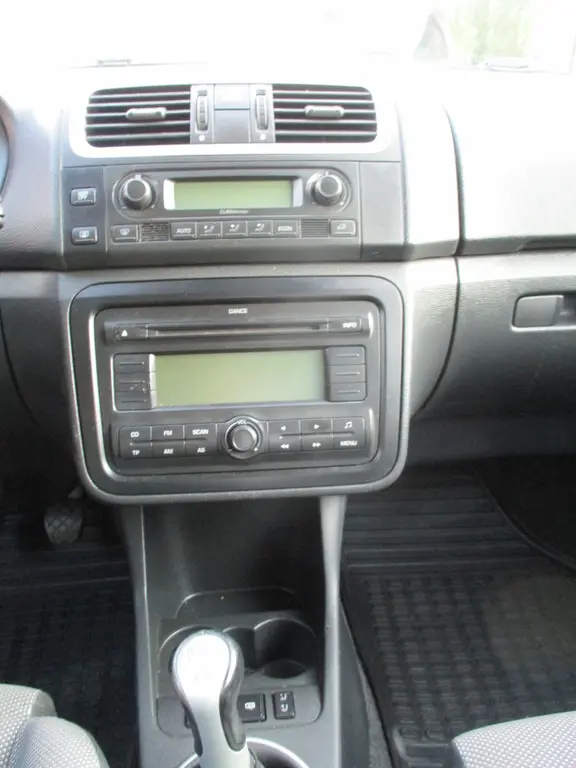 ŠKODA FABIA 1.4 16V,KLIMA,ZÁRUKA - fotka 5