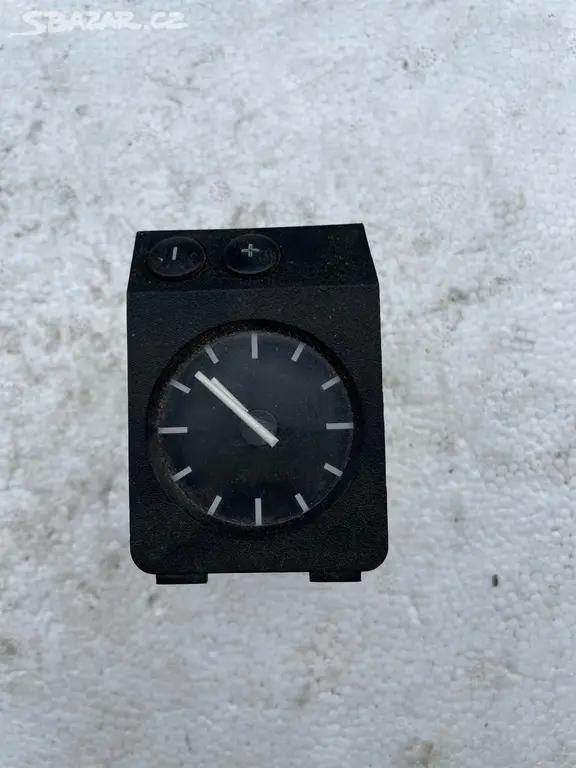 Náhled: Originální analogové hodiny BMW E36