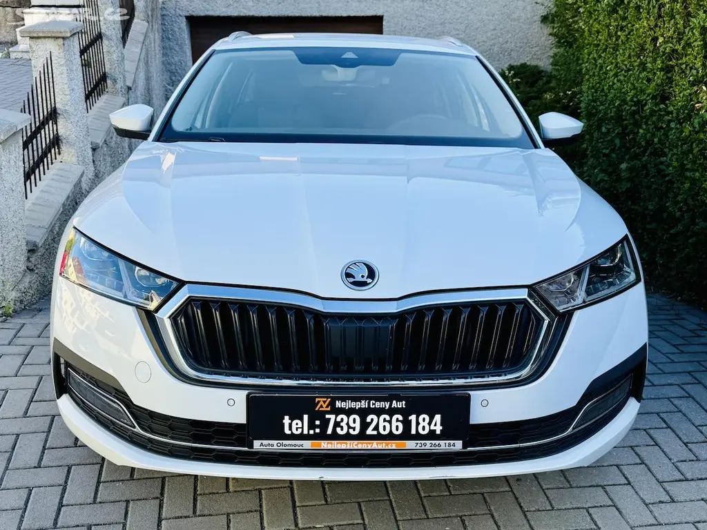 Škoda Octavia, 2,0TDi 110kW STYLE ČR TAŽNÉ - fotka 2
