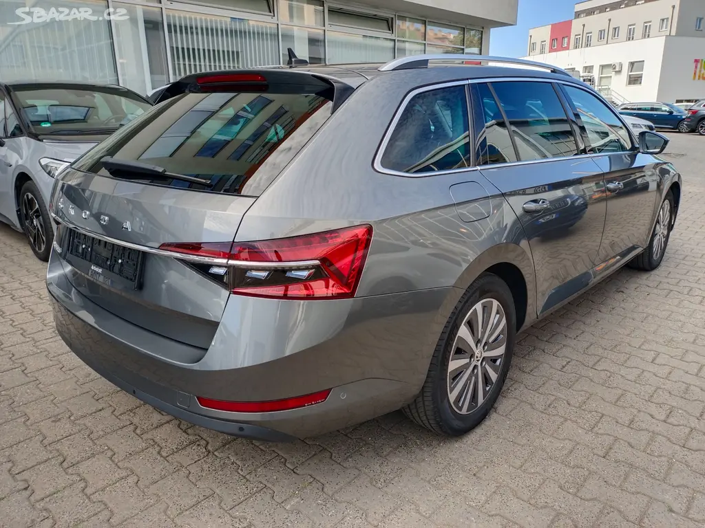 Škoda Superb 3 Combi Style 2.0 TDI 110kW DSG Tažné - fotka 4