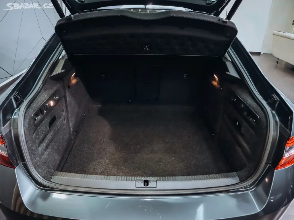 Škoda Superb, 2.0TDI, Style DSG 110 kW - fotka 6