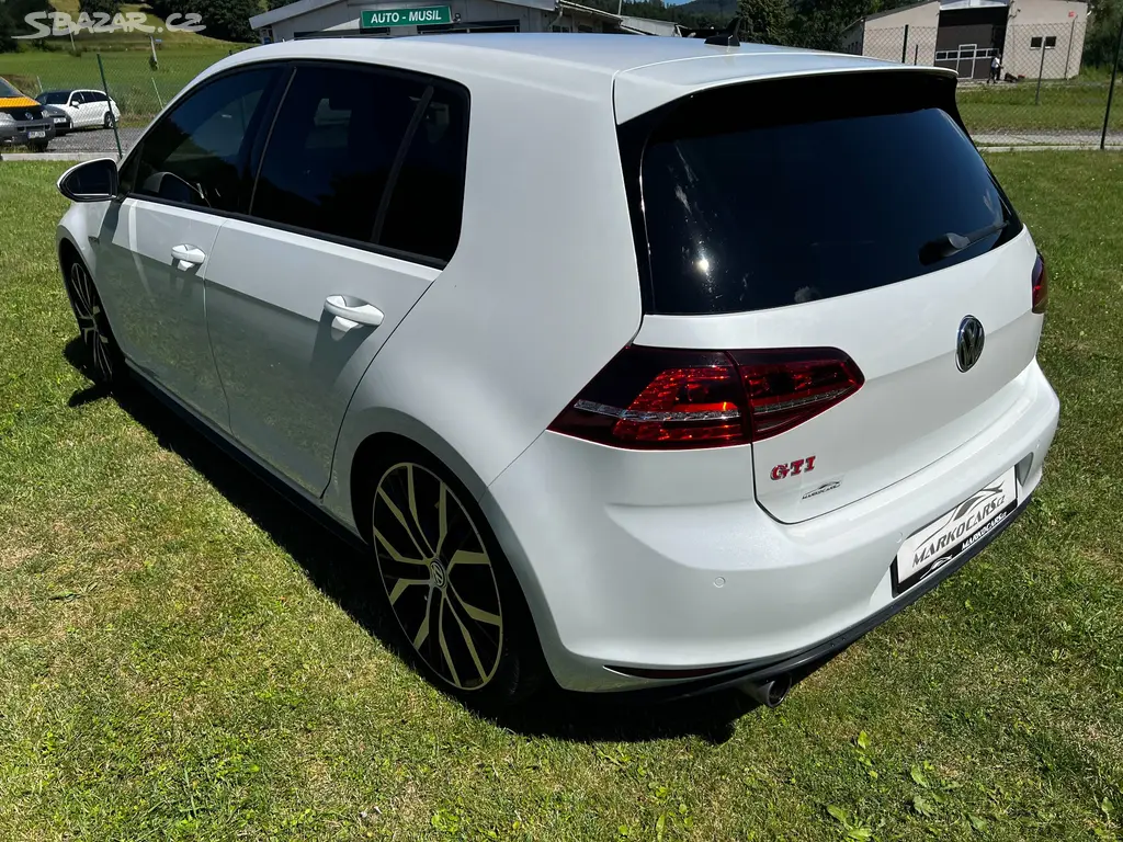 Volkswagen Golf VII 2.0 GTi 169KW DSG + ZIMNÍ KOLA - fotka 6