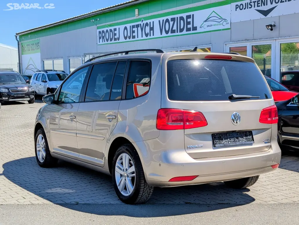 VW TOURAN 2.0TDi 103kW DSG KAMERA JEN 190TKM - fotka 3