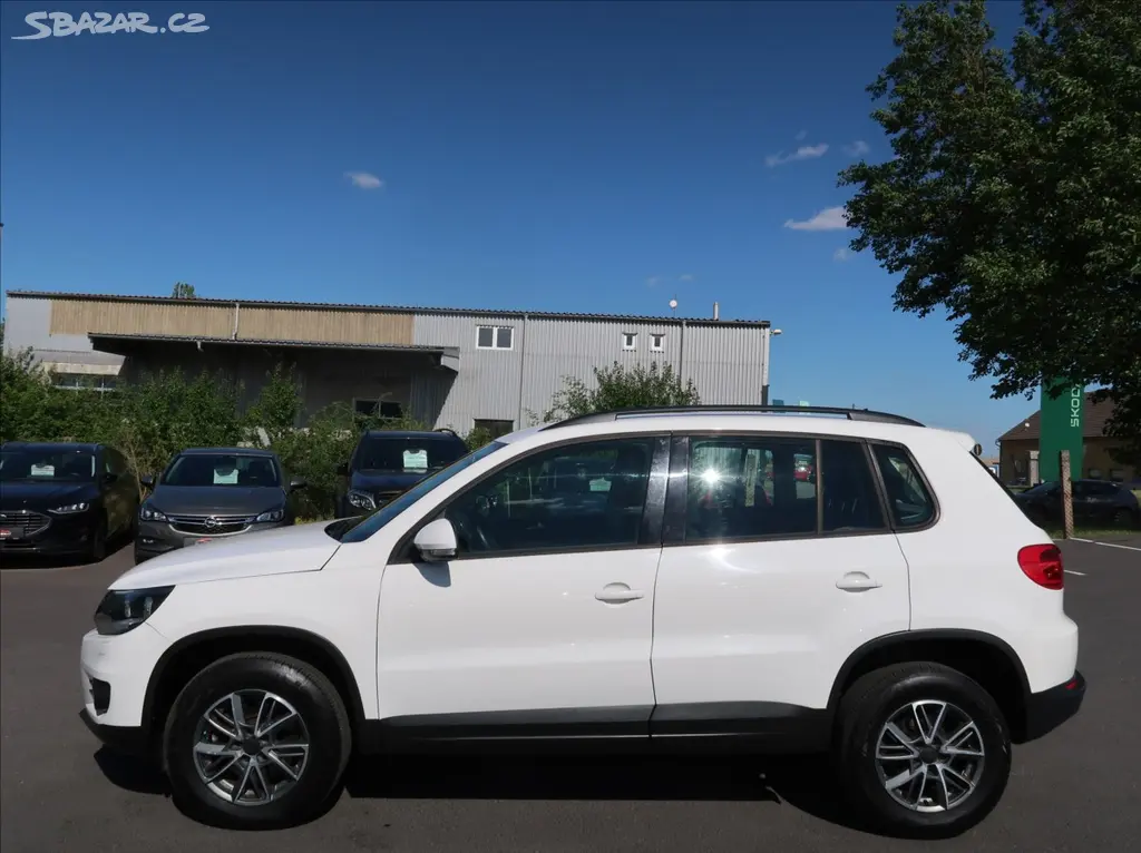 Volkswagen Tiguan, 2,0 TDi,103kW,NovéČR,Aut.klima - fotka 6