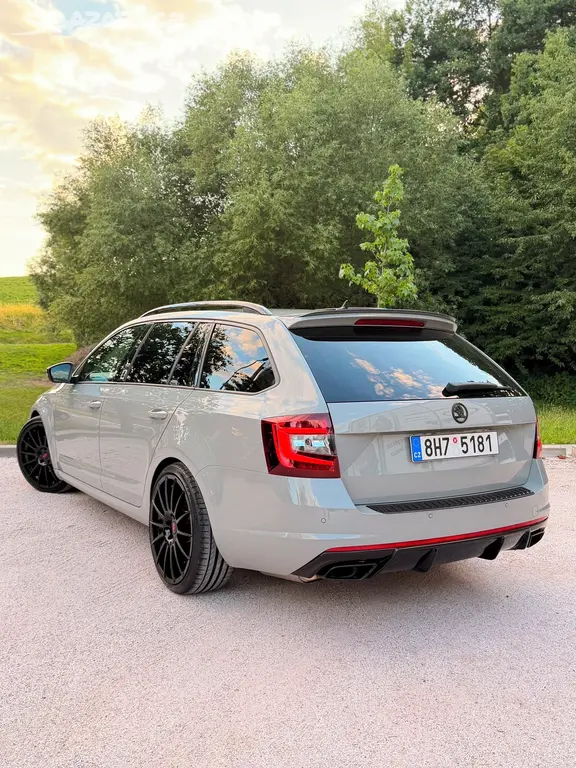 ŠKODA OCTAVIA RS 4x4 DSG | STEEL GREY | - fotka 3