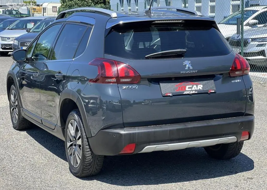 Peugeot 2008 Allure 1.2i KOUPENO V ČR 1.MAJ - fotka 5