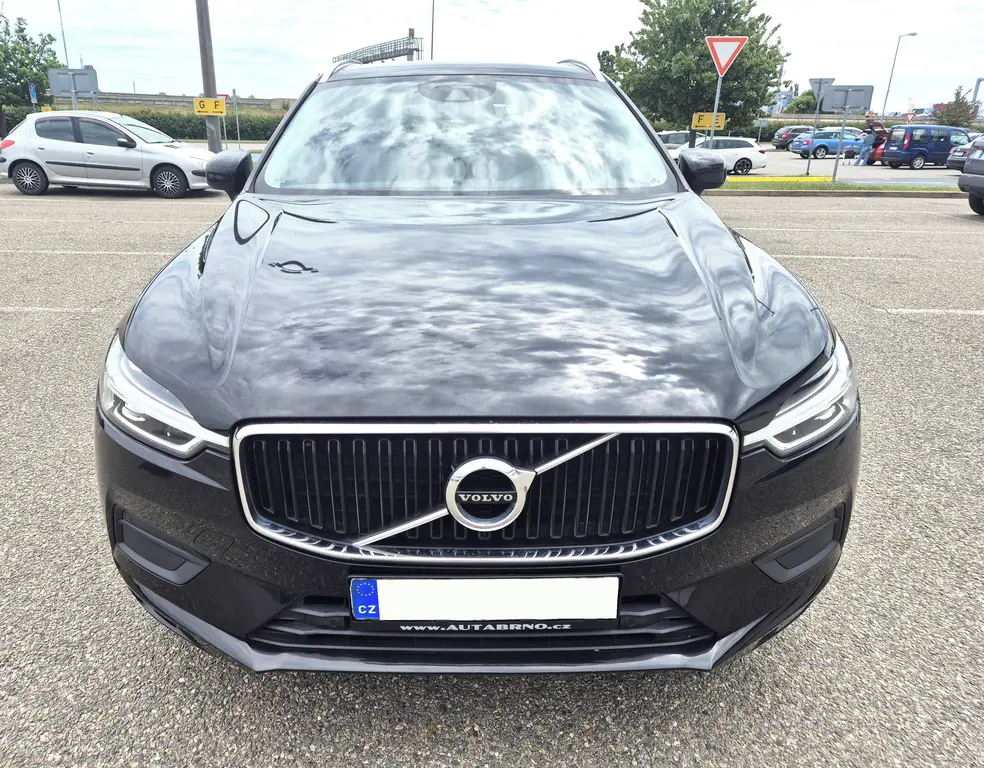Volvo XC60, D4 140KW 1.MAJITEL MANUÁL - fotka 2
