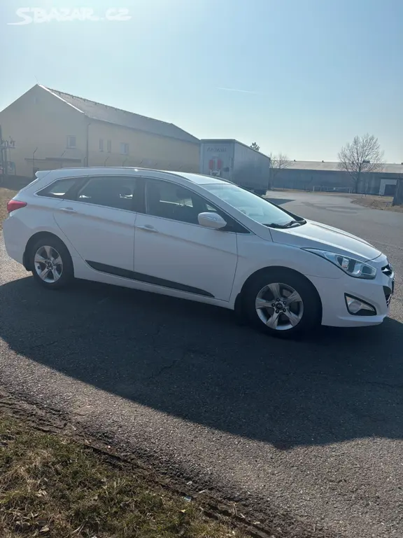 Hyundai I 40 2014 1.7l 100kw - fotka 3