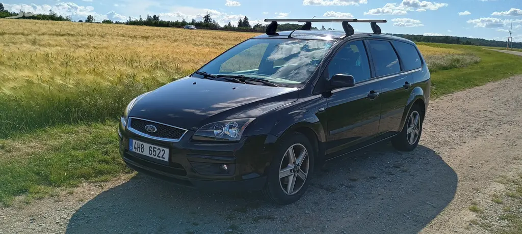 Ford Focus Kombi 1.6 Ti-VCT SPORT - fotka 2