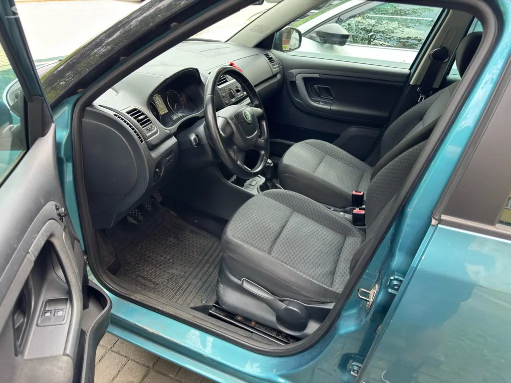 Škoda Fabia II combi facelift - fotka 3