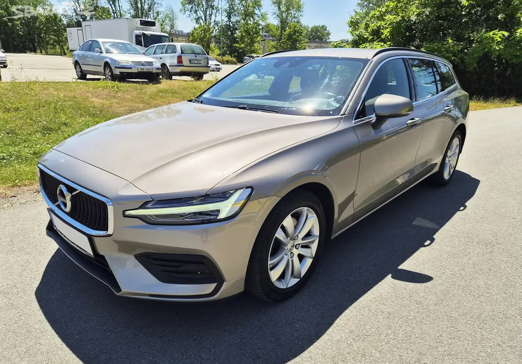 Volvo V60, 2.0B4 R 2022 1.MAJITEL LED DPH