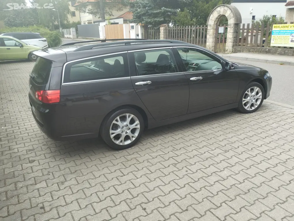 Honda Accord 2,2 CDTI Tourer - fotka 3
