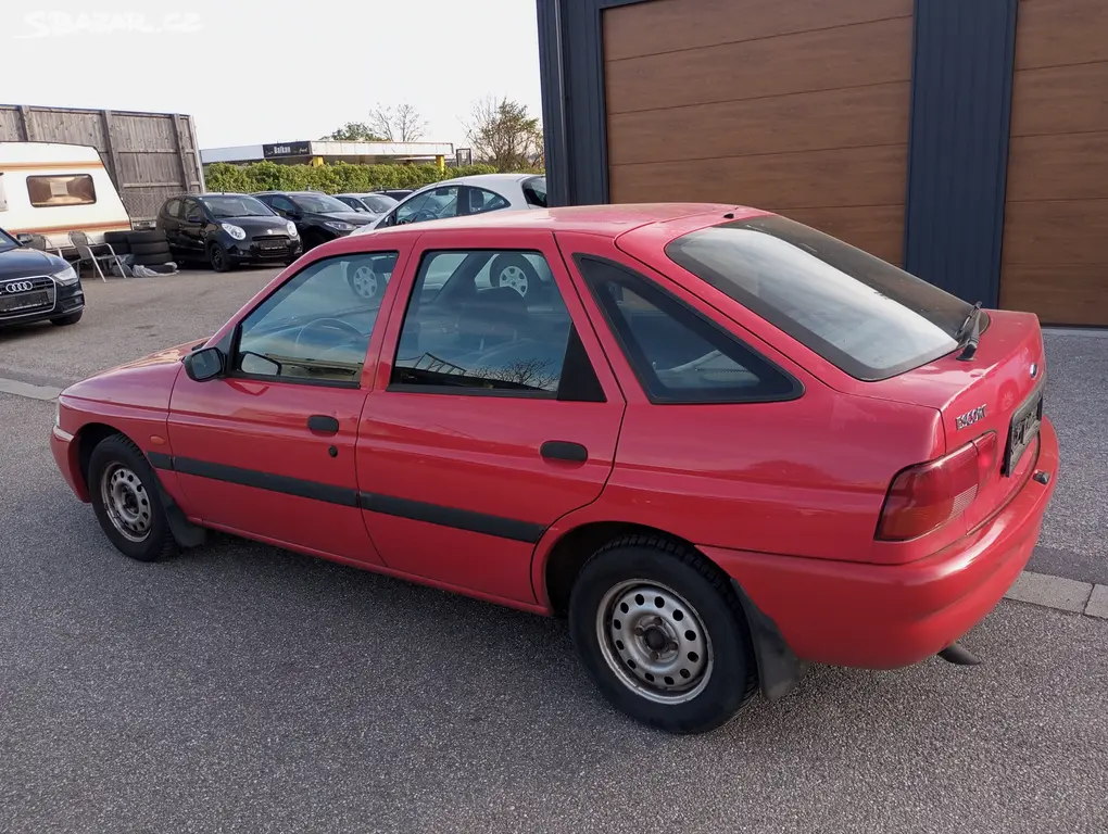 Ford Escort 1.8 TD,51kw,rv-1997,najeto 64366km. - fotka 4