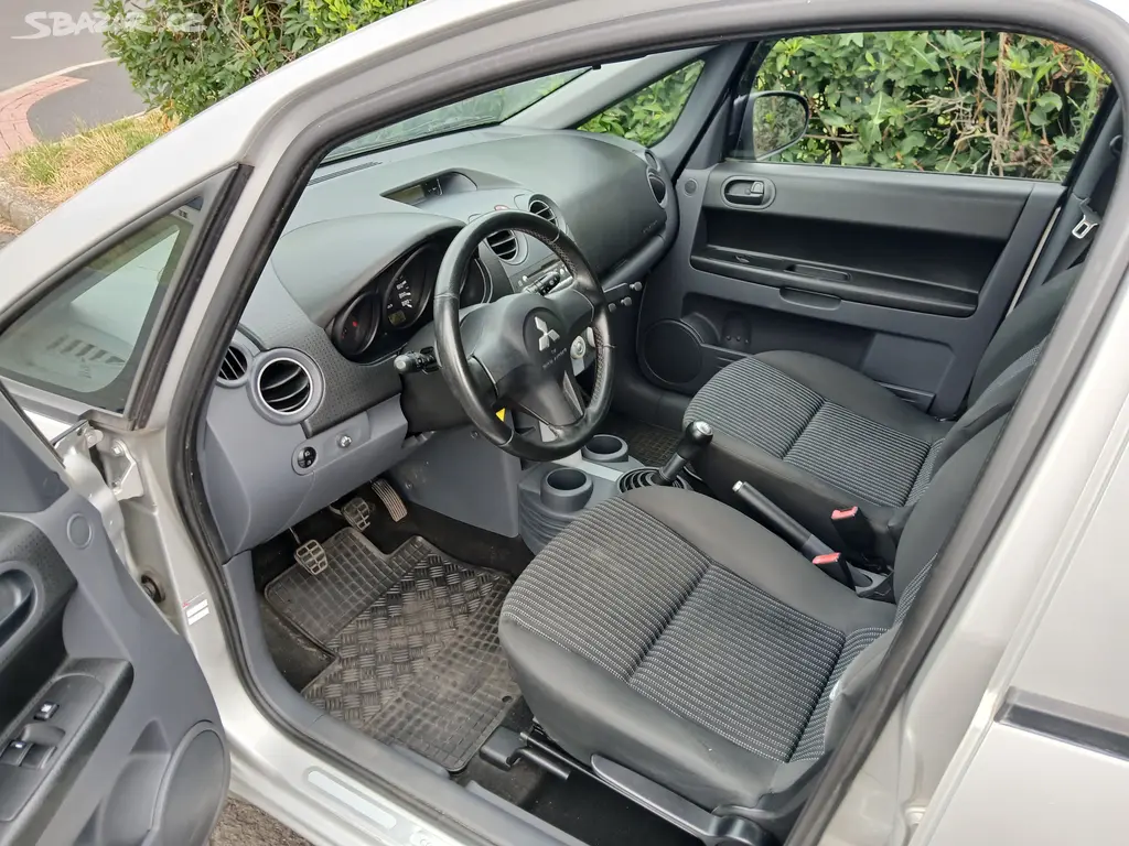 Mitsubishi Colt 1.3i Dobrá cena! - fotka 5