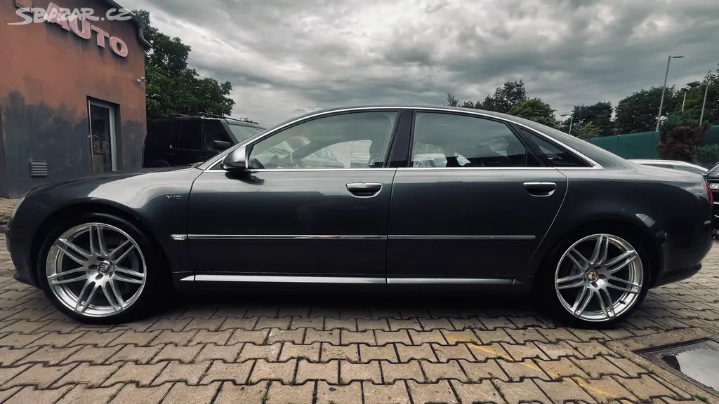 Audi S8 5,2 V10 - originální stav !!!! nové CZ - fotka 2