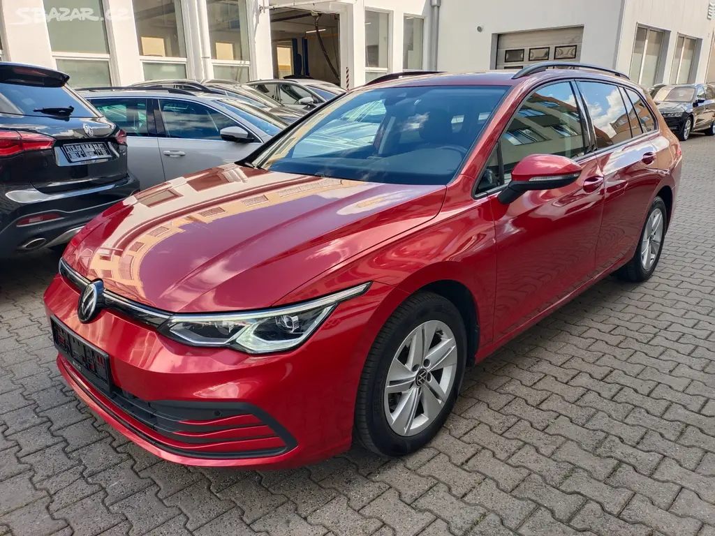 Volkswagen Golf 8 Variant 2.0 TDI 110kW DSG ACC - fotka 3